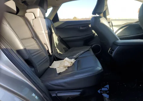 2017 Lexus Nx 200T Base z USA, uszkodzony, nr VIN JTJBARBZ3H2148078